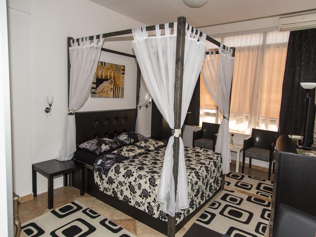 Apart Hotel Kalonis سكوبجي الغرفة الصورة