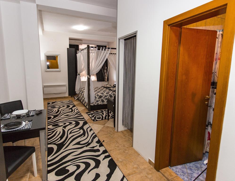 Apart Hotel Kalonis سكوبجي المظهر الخارجي الصورة