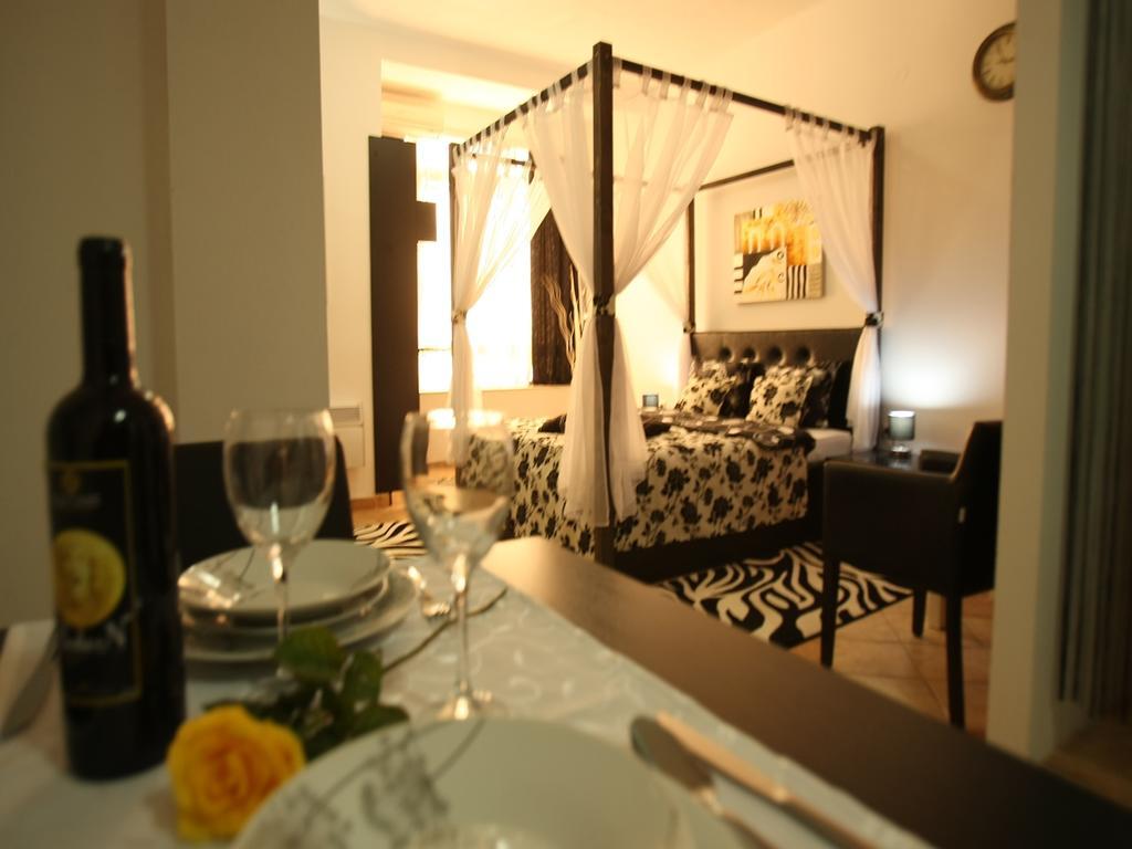 Apart Hotel Kalonis سكوبجي الغرفة الصورة
