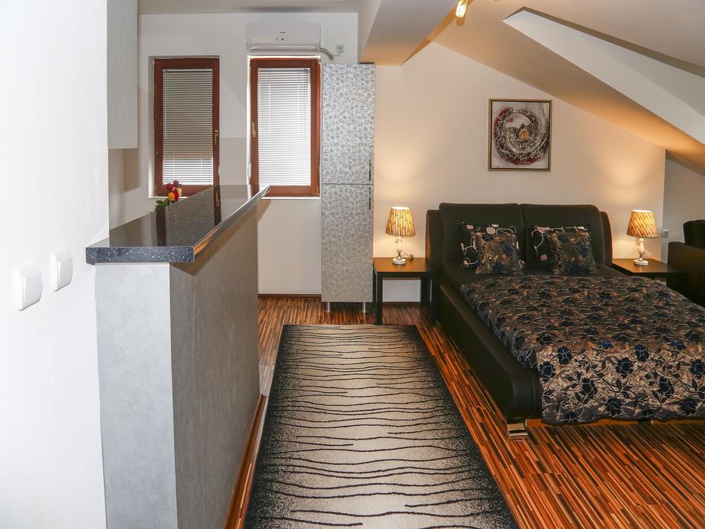 Apart Hotel Kalonis سكوبجي الغرفة الصورة
